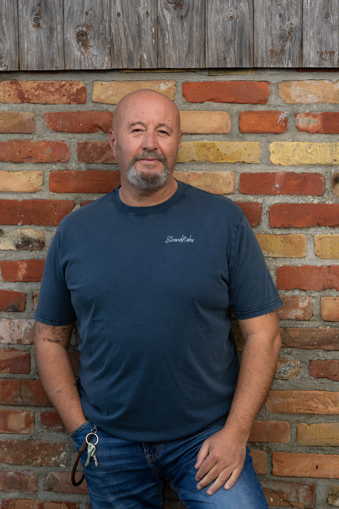 Unisex-Shirt „Verankert am Meer“